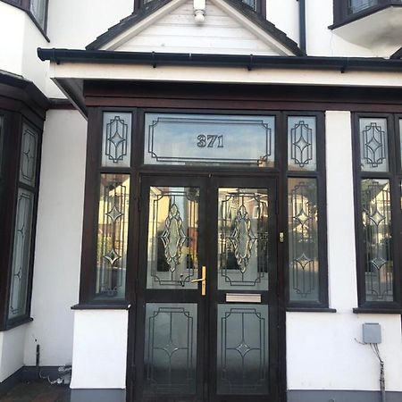371 Guest House Ig1 4Uq אילפורד מראה חיצוני תמונה